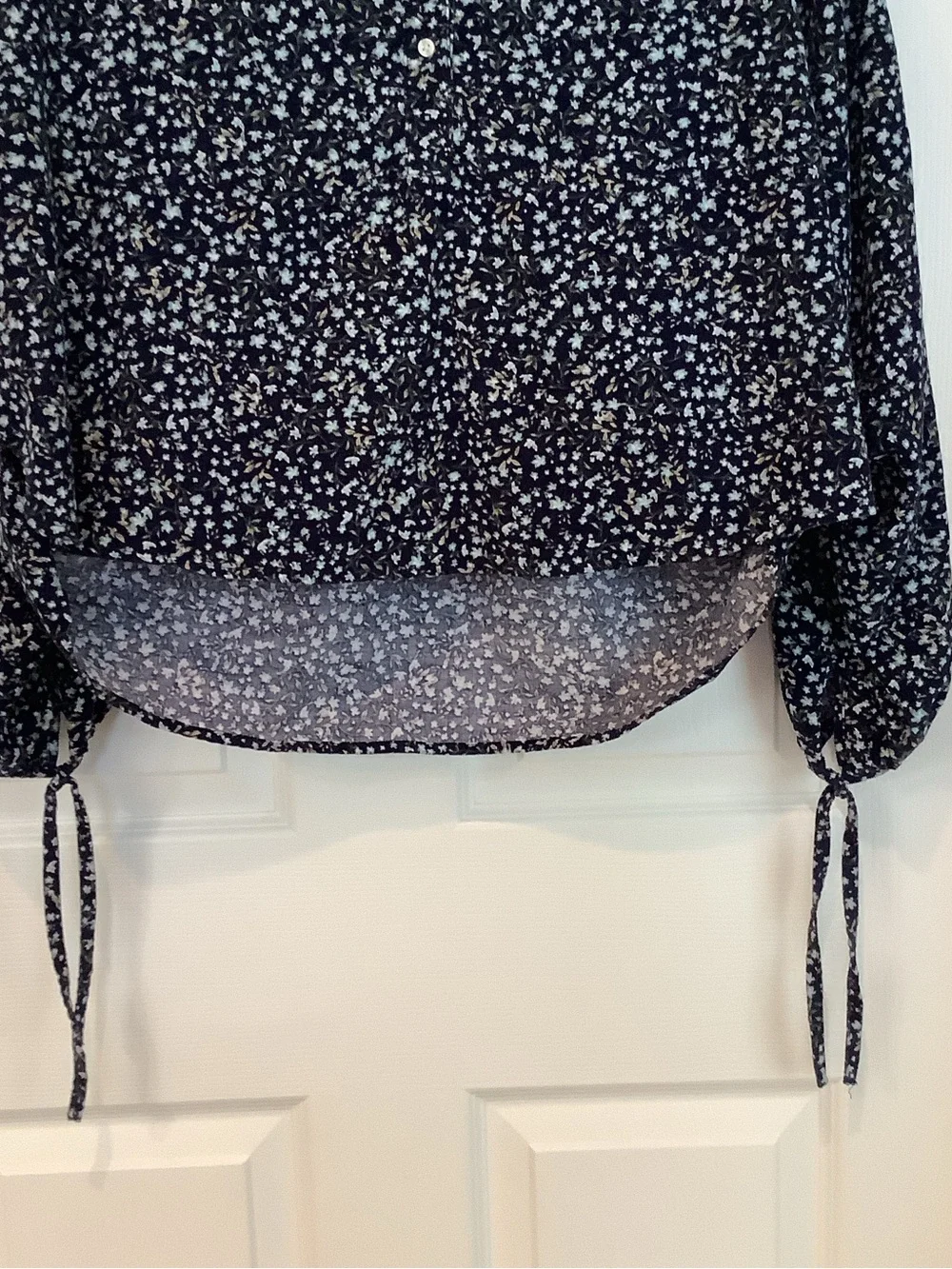 Old Navy Navy Blue Floral Button-Front Blouse